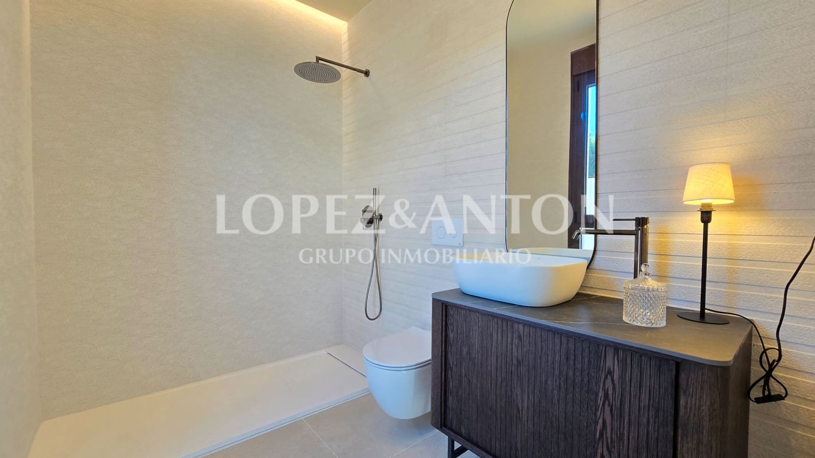 4 bedroom Villa for sale in L'Eliana with pool garage - € 870,000 (Ref: 9287780)