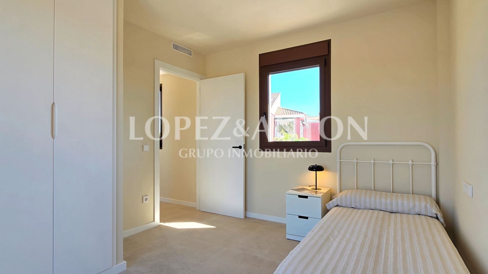 4 bedroom Villa for sale in L'Eliana with pool garage - € 870,000 (Ref: 9287780)