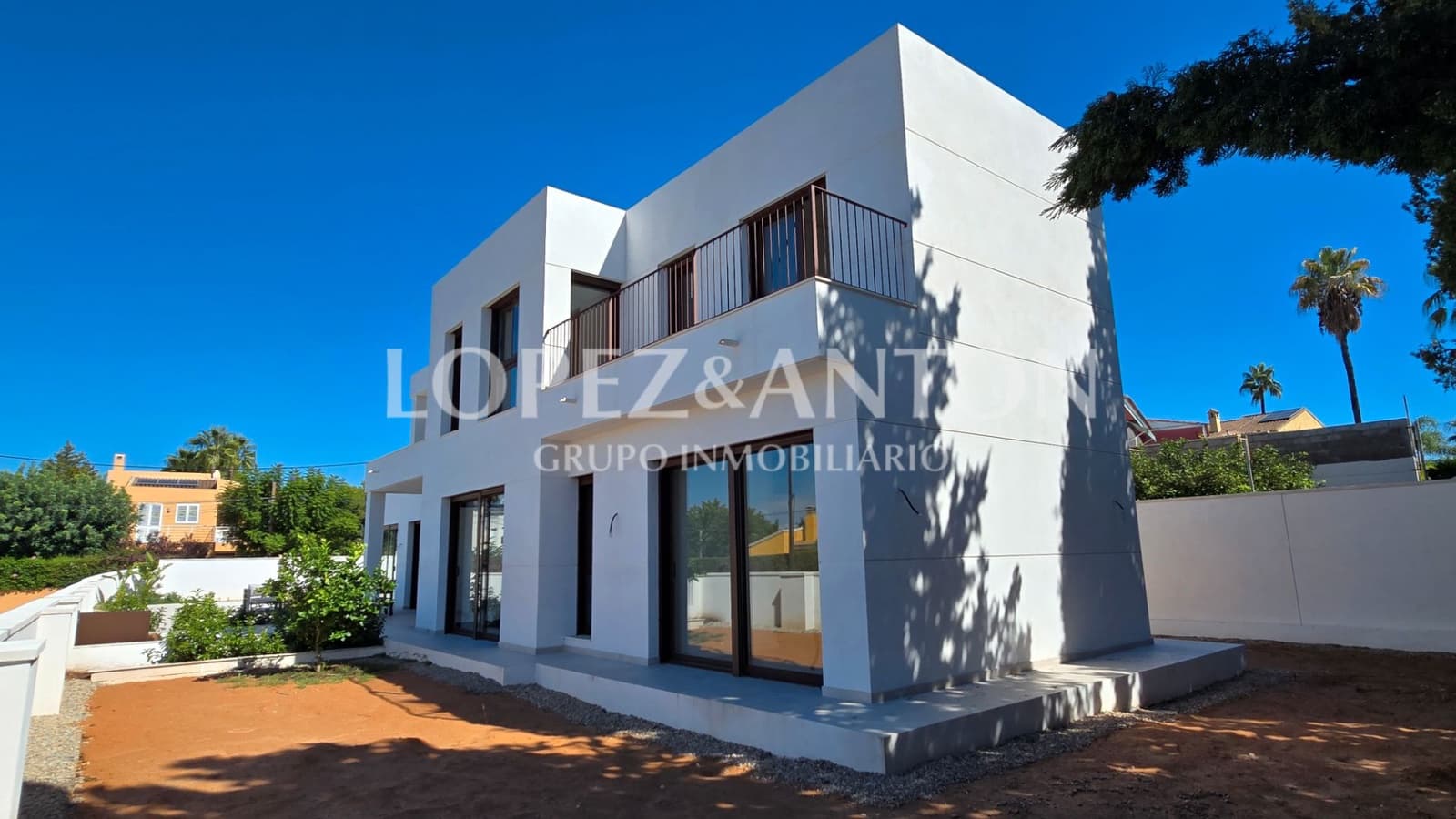 4 bedroom Villa for sale in L'Eliana with pool garage - € 870,000 (Ref: 9287780)