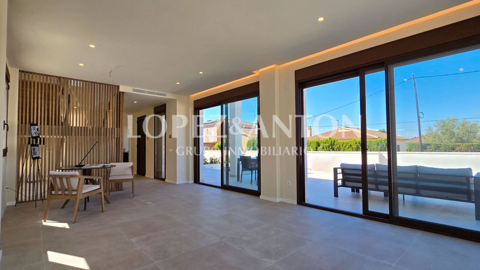 4 bedroom Villa for sale in L'Eliana with pool garage - € 870,000 (Ref: 9287780)