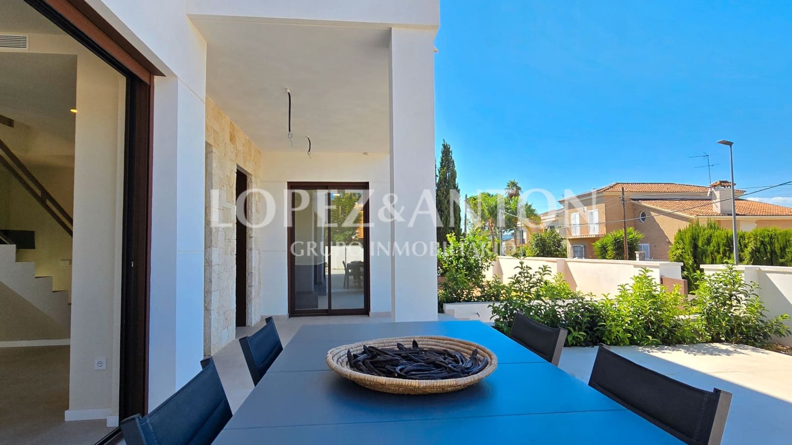4 bedroom Villa for sale in L'Eliana with pool garage - € 870,000 (Ref: 9287780)