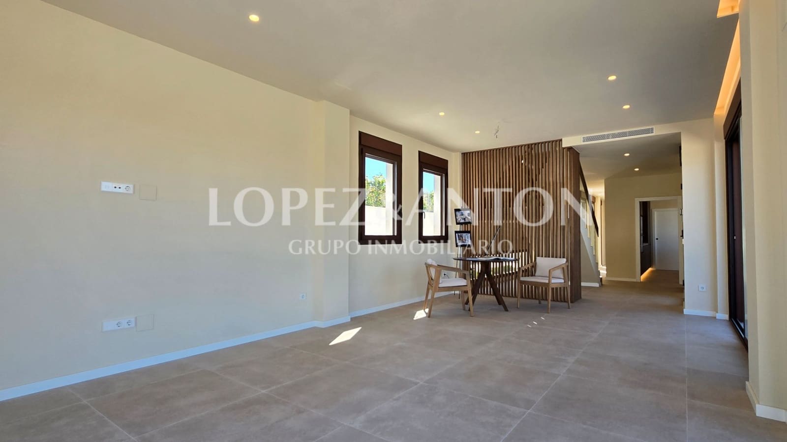 4 bedroom Villa for sale in L'Eliana with pool garage - € 870,000 (Ref: 9287780)