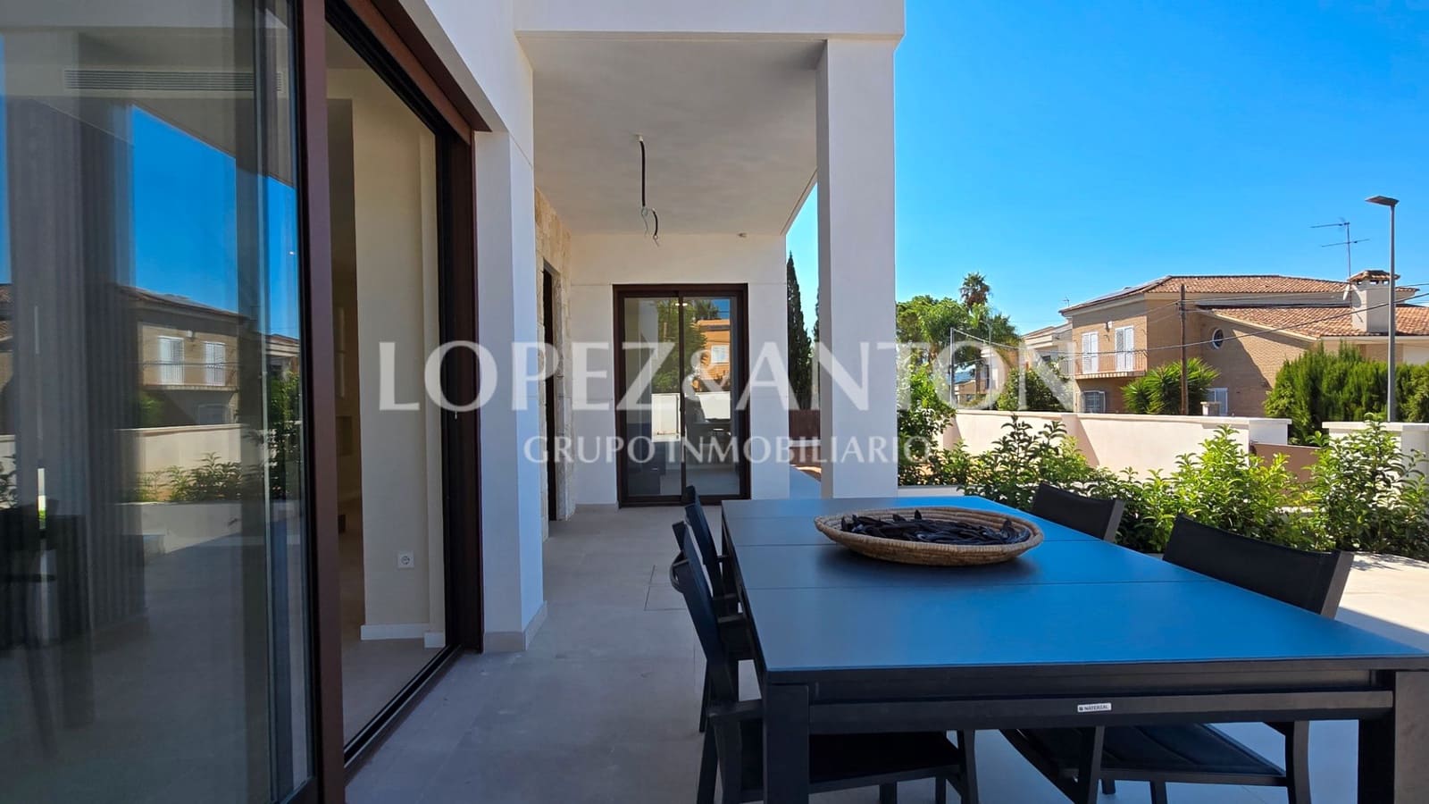 4 bedroom Villa for sale in L'Eliana with pool garage - € 870,000 (Ref: 9287780)
