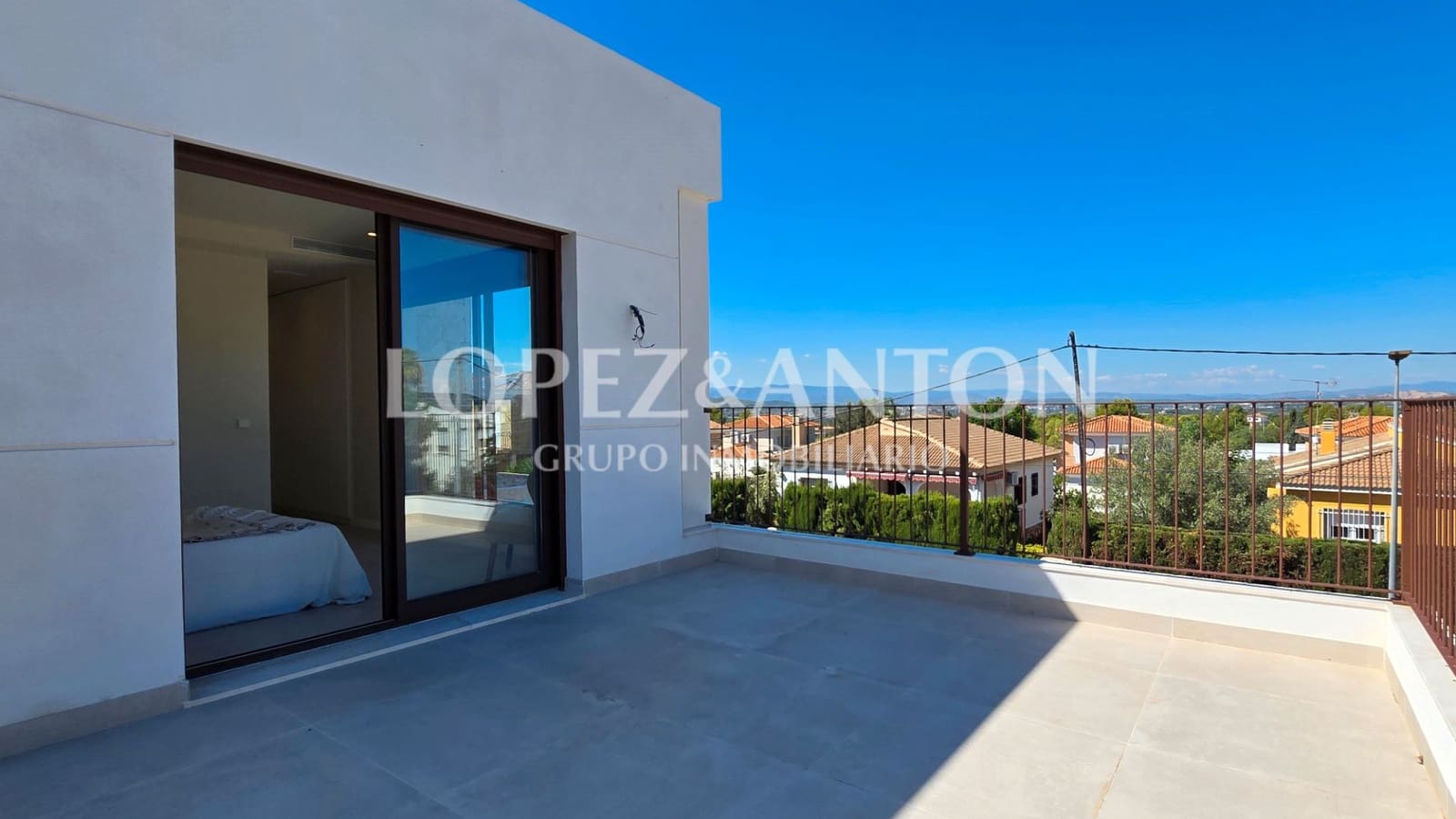 4 bedroom Villa for sale in L'Eliana with pool garage - € 870,000 (Ref: 9287780)