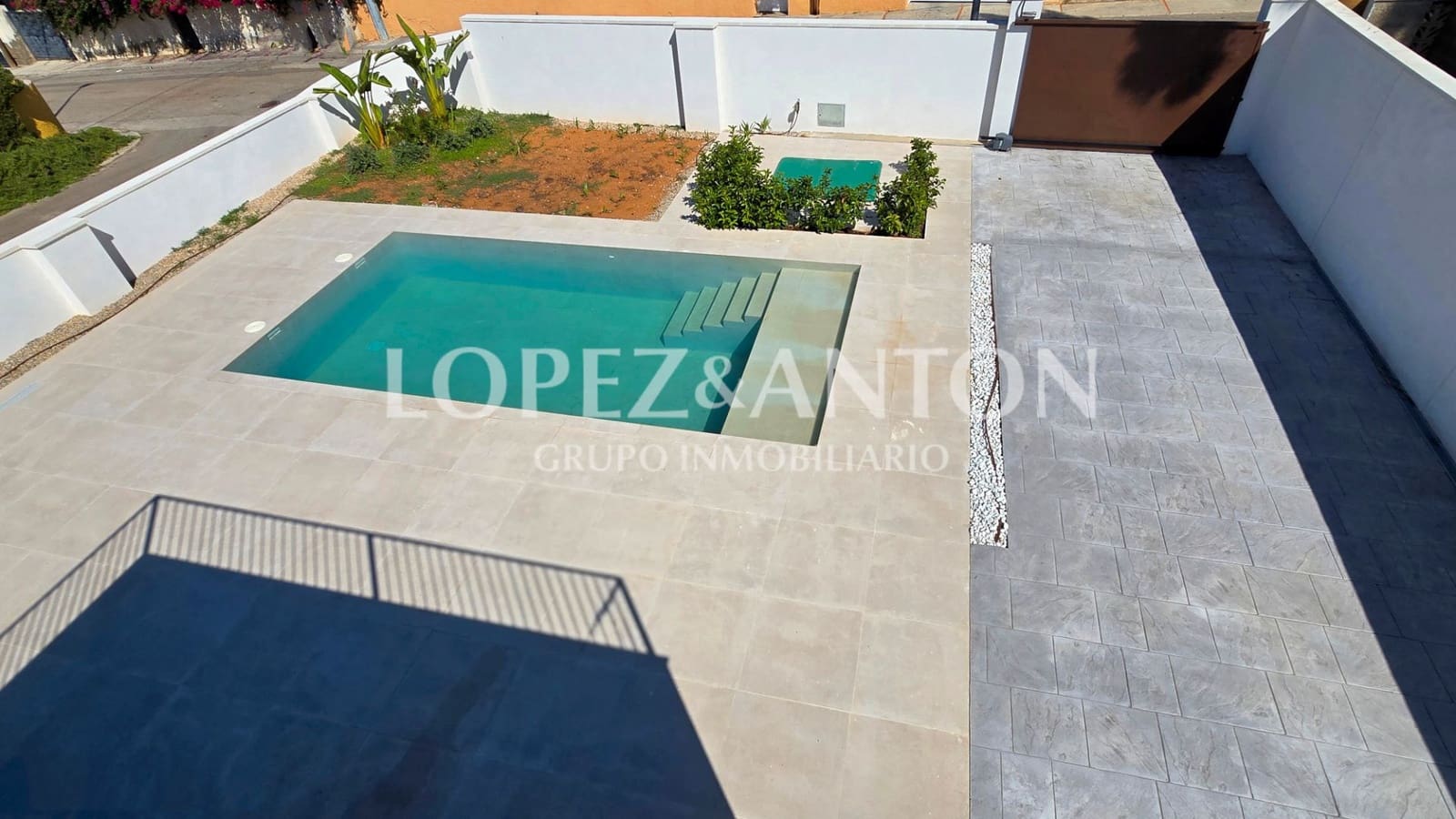 4 bedroom Villa for sale in L'Eliana with pool garage - € 870,000 (Ref: 9287780)