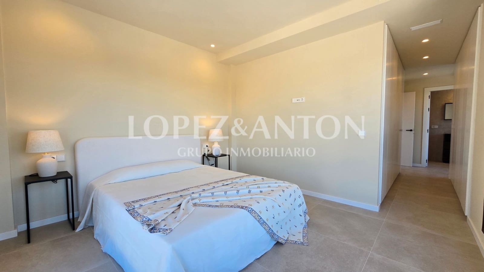 4 bedroom Villa for sale in L'Eliana with pool garage - € 870,000 (Ref: 9287780)