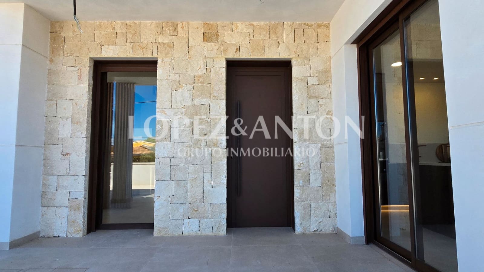 4 bedroom Villa for sale in L'Eliana with pool garage - € 870,000 (Ref: 9287780)