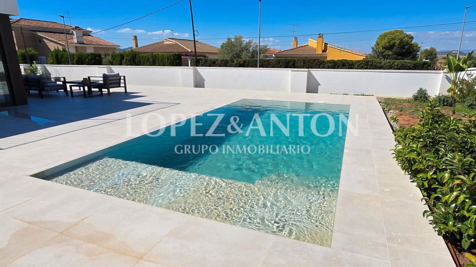 4 bedroom Villa for sale in L'Eliana with pool garage - € 870,000 (Ref: 9287780)