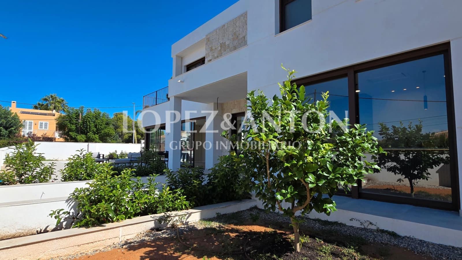 4 bedroom Villa for sale in L'Eliana with pool garage - € 870,000 (Ref: 9287780)