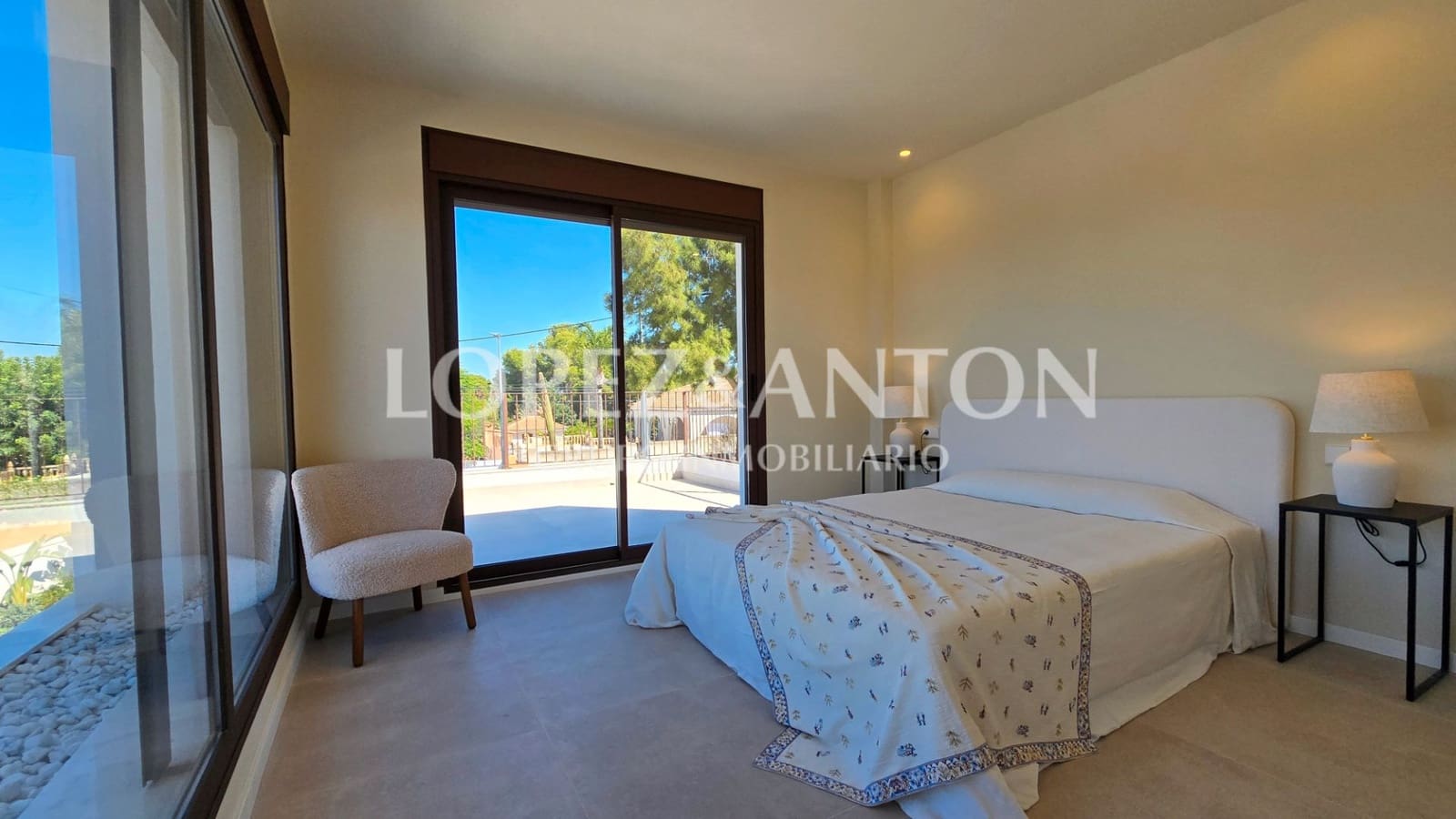 4 bedroom Villa for sale in L'Eliana with pool garage - € 870,000 (Ref: 9287780)