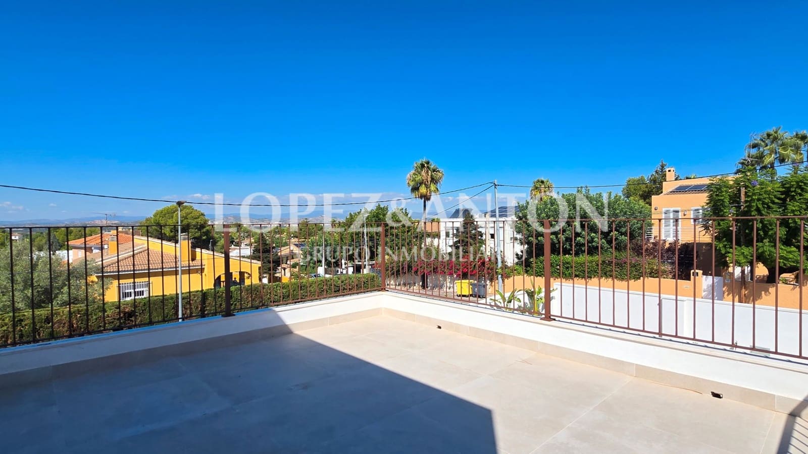 4 bedroom Villa for sale in L'Eliana with pool garage - € 870,000 (Ref: 9287780)