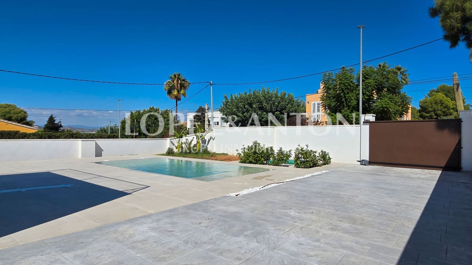 4 bedroom Villa for sale in L'Eliana with pool garage - € 870,000 (Ref: 9287780)