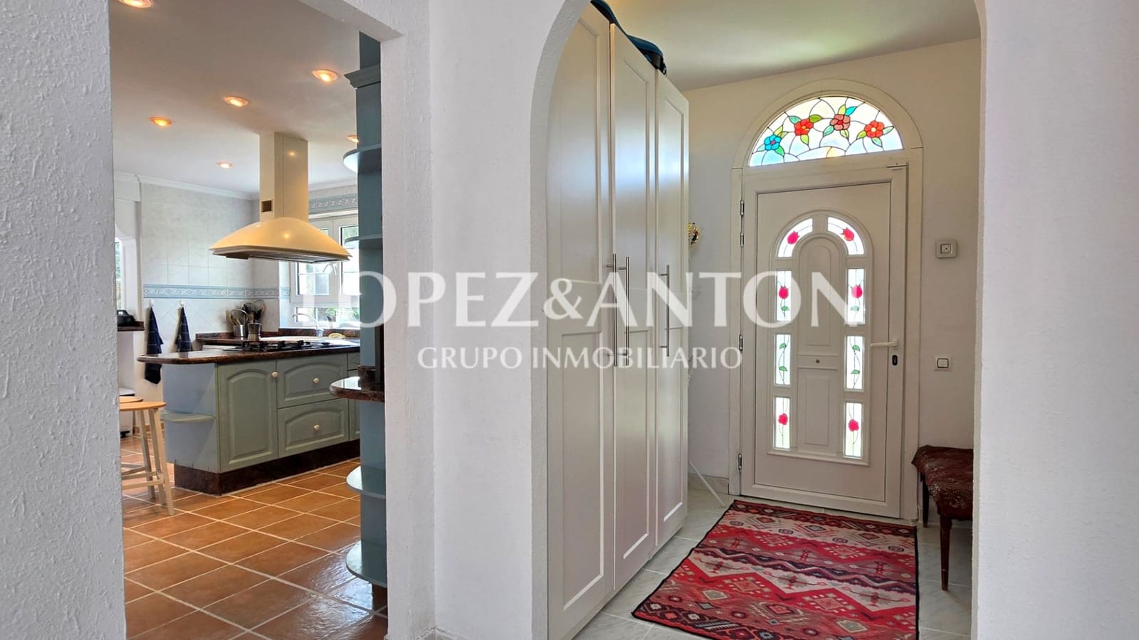 5 soverom Villa til salgs i L'Eliana med svømmebasseng garasje - € 680 000 (Ref: 9362855)