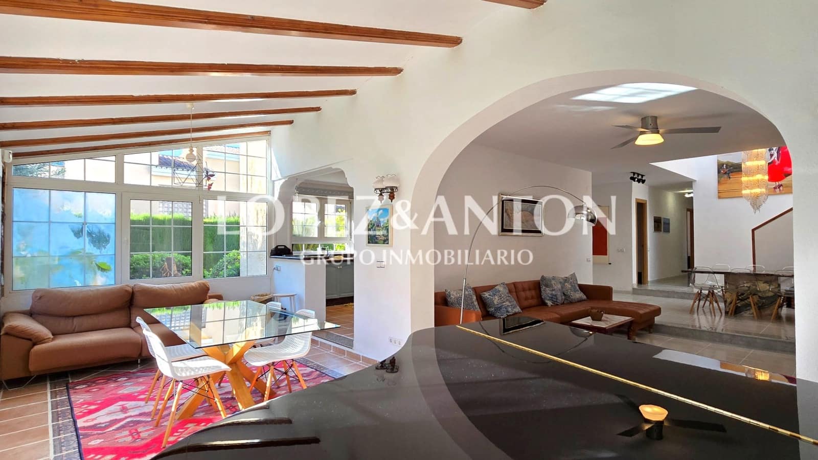 5 soverom Villa til salgs i L'Eliana med svømmebasseng garasje - € 680 000 (Ref: 9362855)