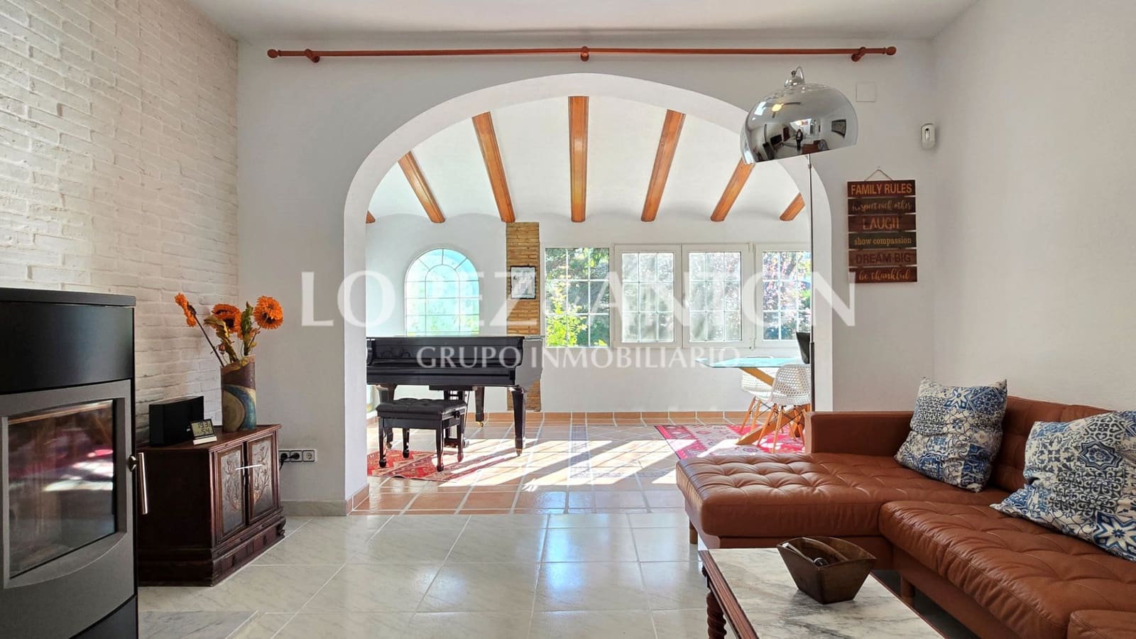 5 soverom Villa til salgs i L'Eliana med svømmebasseng garasje - € 680 000 (Ref: 9362855)