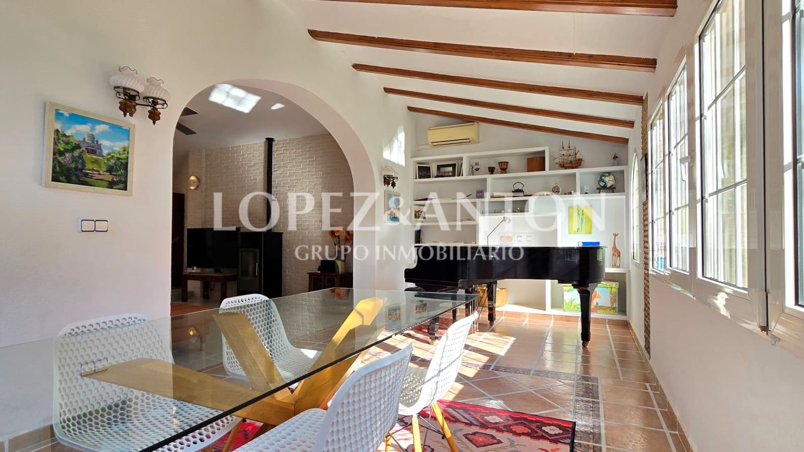 5 soverom Villa til salgs i L'Eliana med svømmebasseng garasje - € 680 000 (Ref: 9362855)