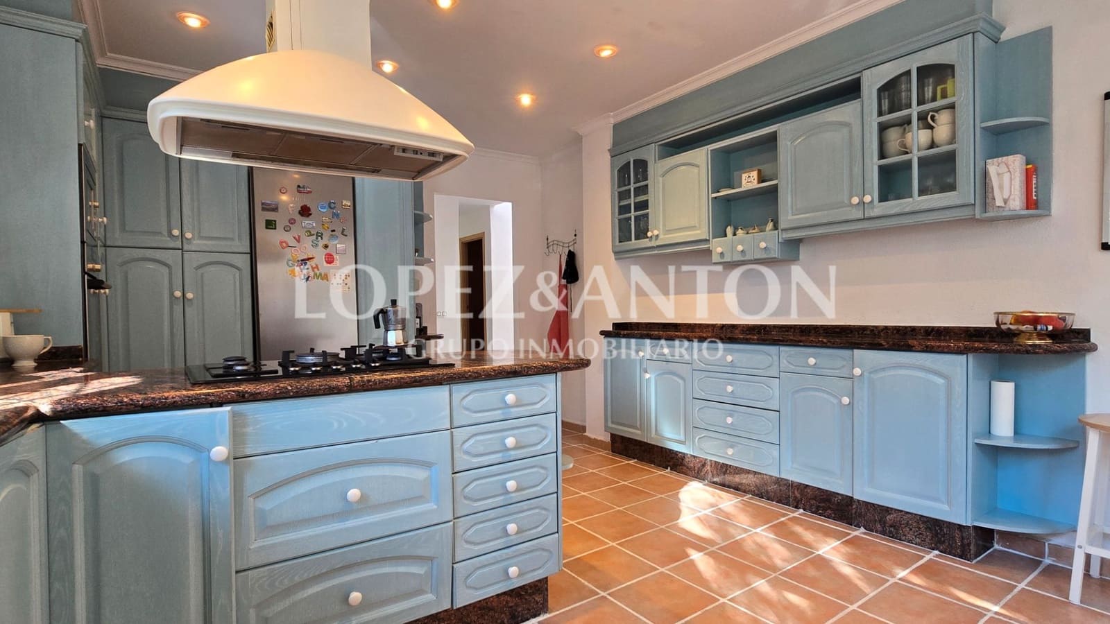 5 soverom Villa til salgs i L'Eliana med svømmebasseng garasje - € 680 000 (Ref: 9362855)