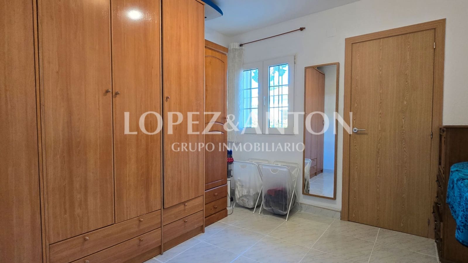 5 soverom Villa til salgs i L'Eliana med svømmebasseng garasje - € 680 000 (Ref: 9362855)