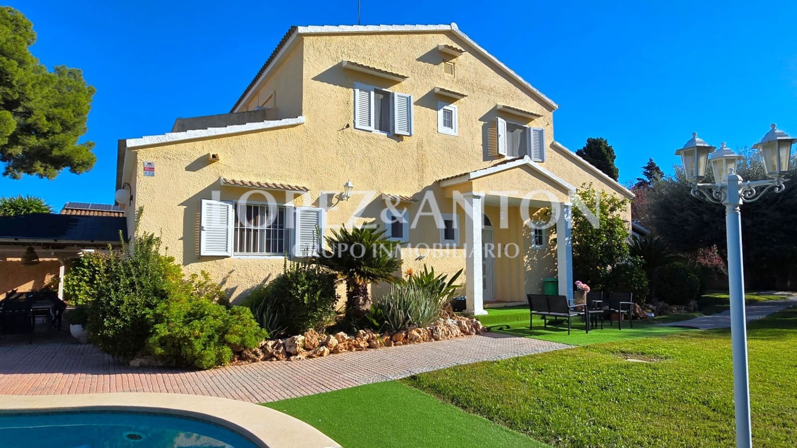 5 soverom Villa til salgs i L'Eliana med svømmebasseng garasje - € 680 000 (Ref: 9362855)