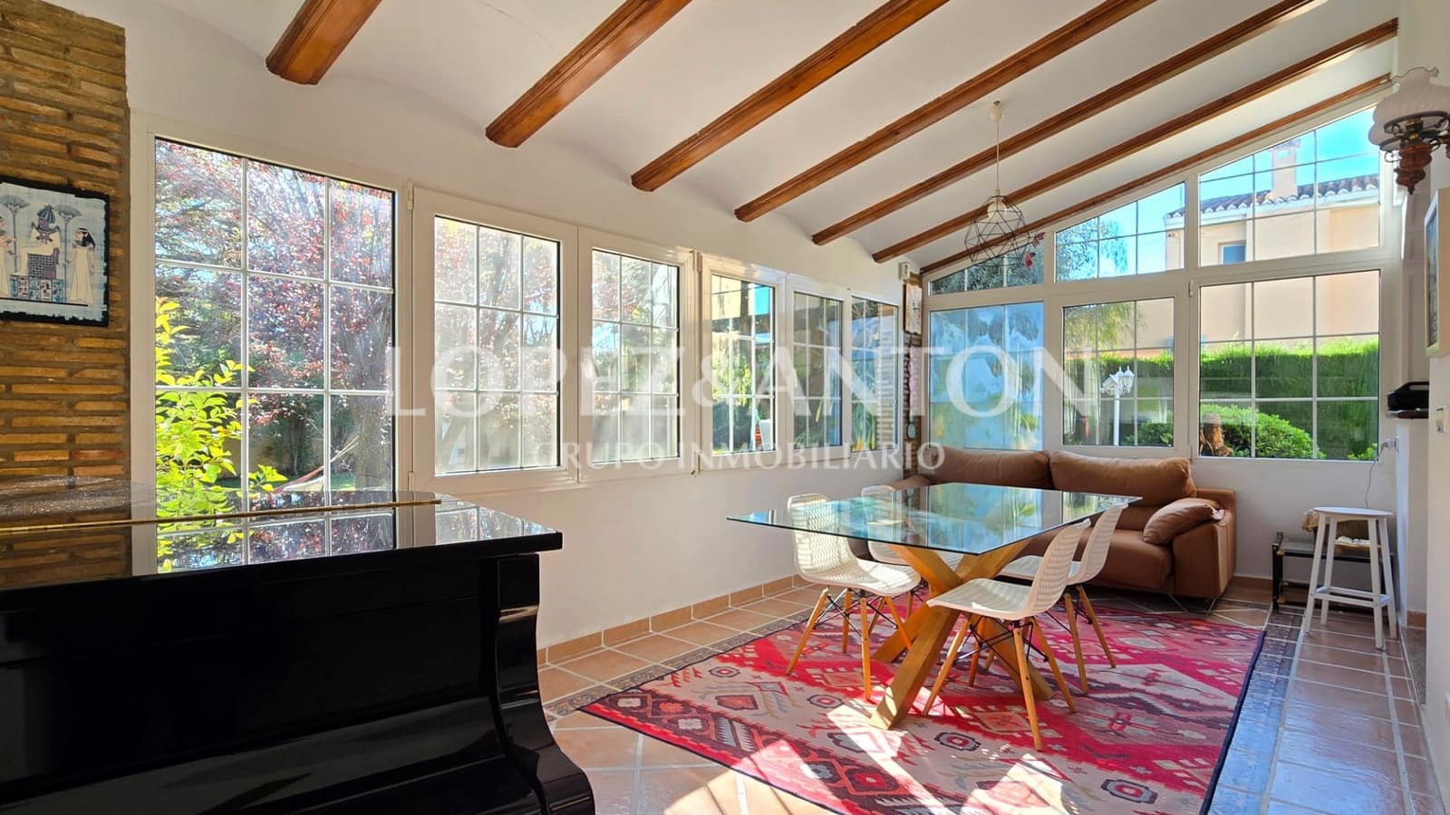 5 soverom Villa til salgs i L'Eliana med svømmebasseng garasje - € 680 000 (Ref: 9362855)