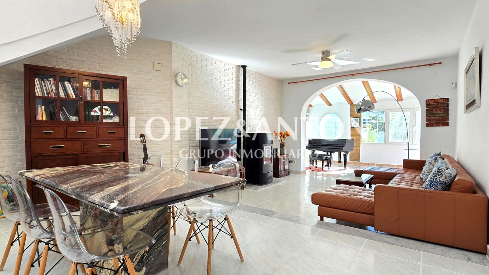 5 soverom Villa til salgs i L'Eliana med svømmebasseng garasje - € 680 000 (Ref: 9362855)