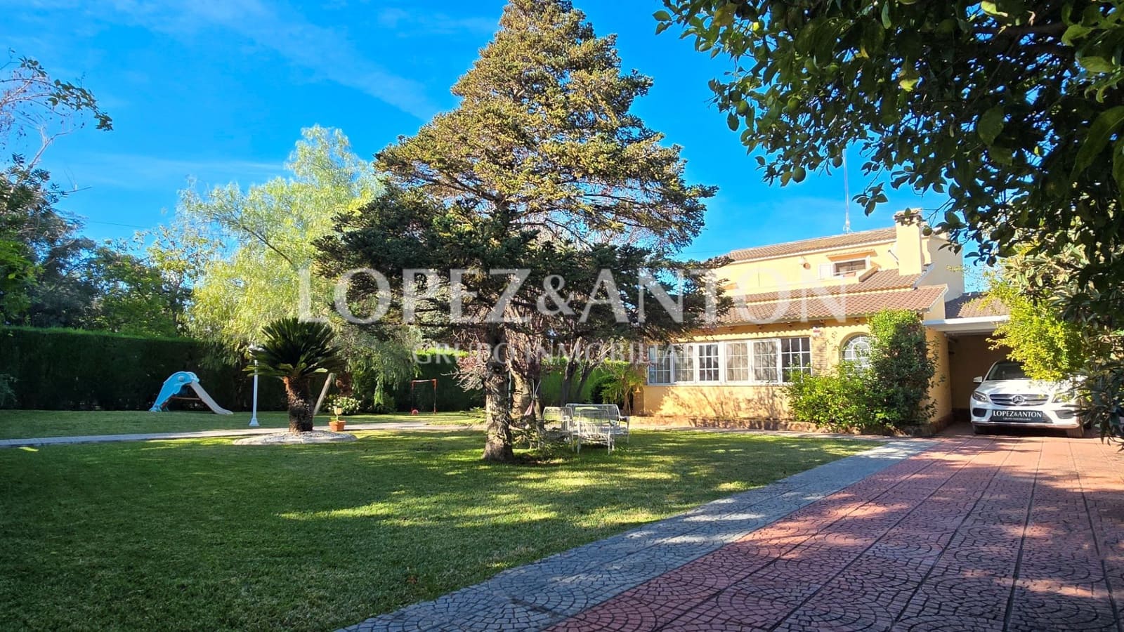 5 soverom Villa til salgs i L'Eliana med svømmebasseng garasje - € 680 000 (Ref: 9362855)