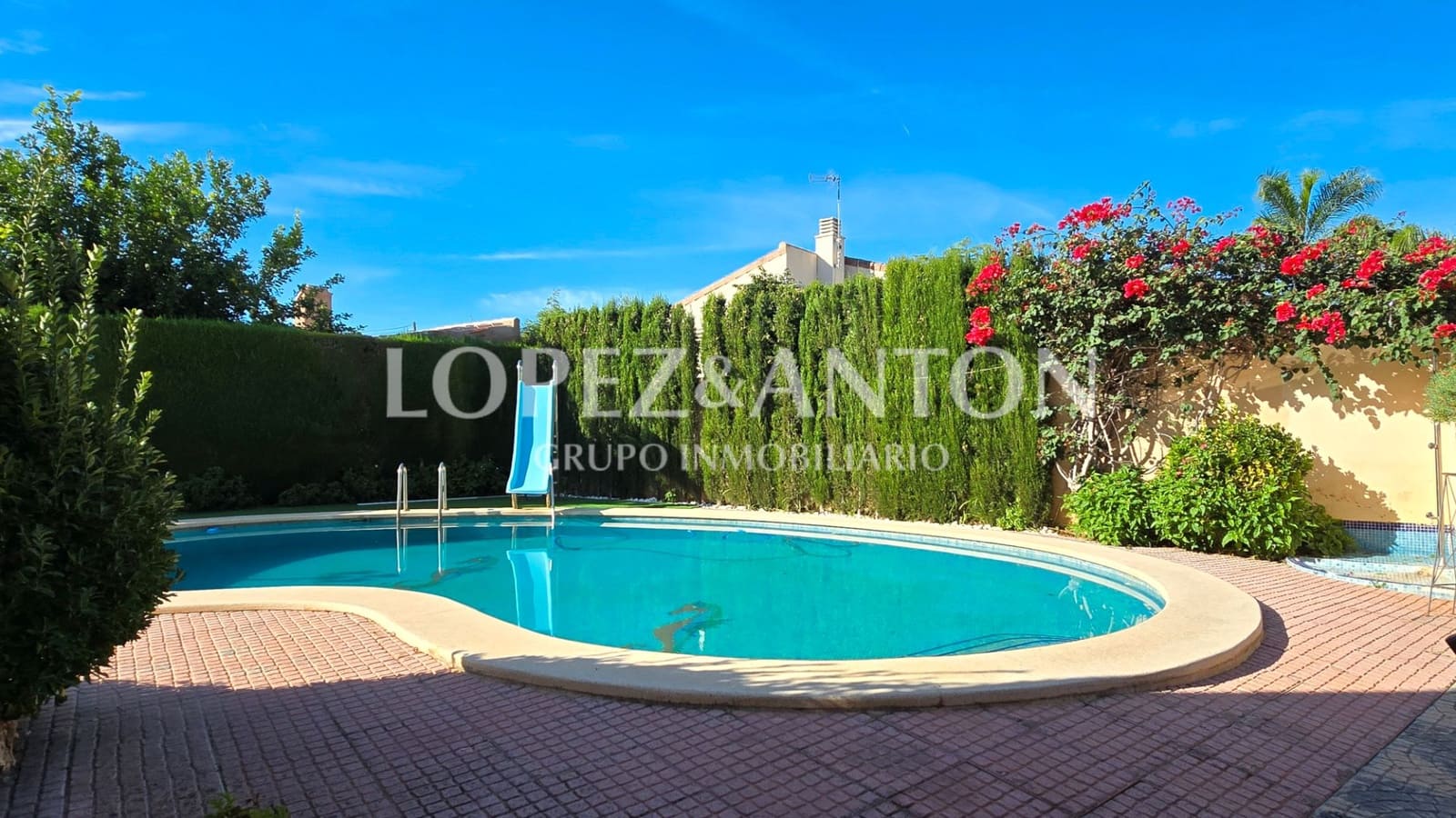 5 soverom Villa til salgs i L'Eliana med svømmebasseng garasje - € 680 000 (Ref: 9362855)