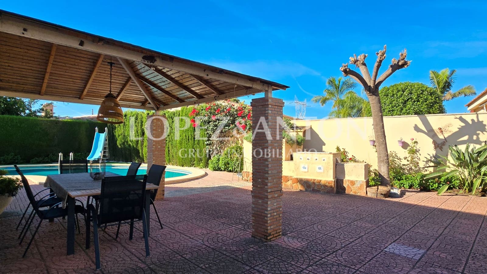 5 soverom Villa til salgs i L'Eliana med svømmebasseng garasje - € 680 000 (Ref: 9362855)