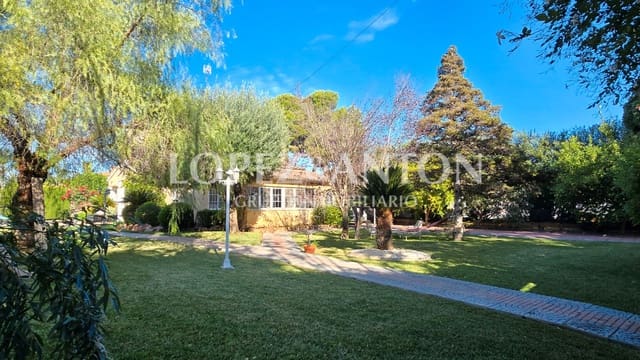 5 soverom Villa til salgs i L'Eliana med svømmebasseng garasje - € 680 000 (Ref: 9362855)