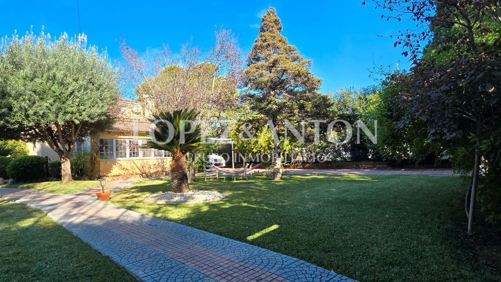 5 soverom Villa til salgs i L'Eliana med svømmebasseng garasje - € 680 000 (Ref: 9362855)