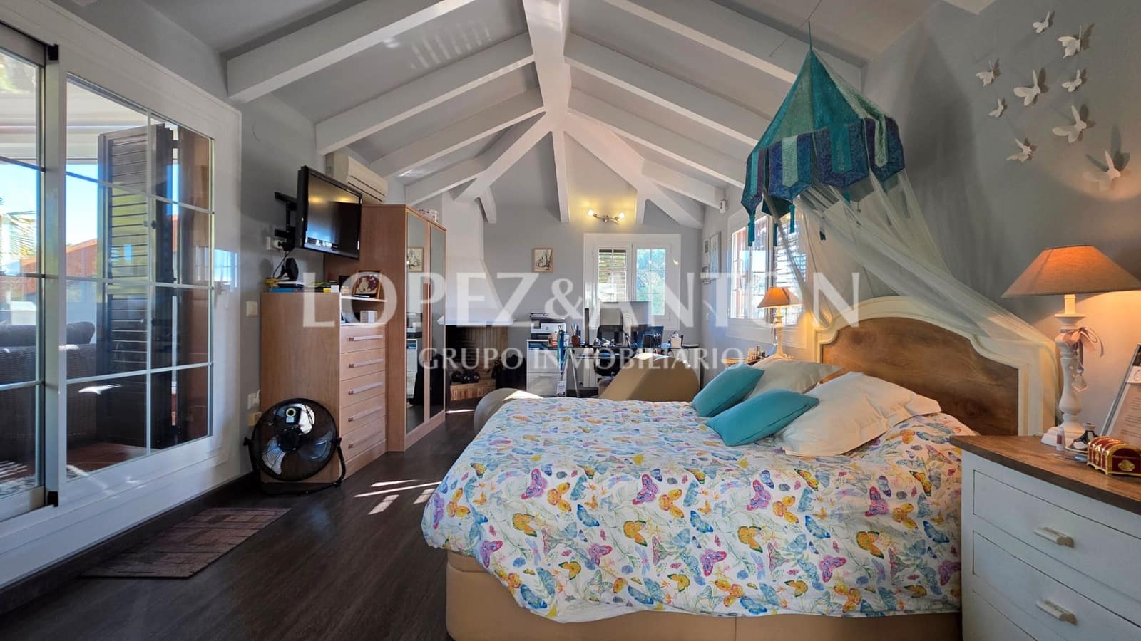 3 soverom Villa til salgs i L'Eliana med svømmebasseng garasje - € 750 000 (Ref: 9410321)