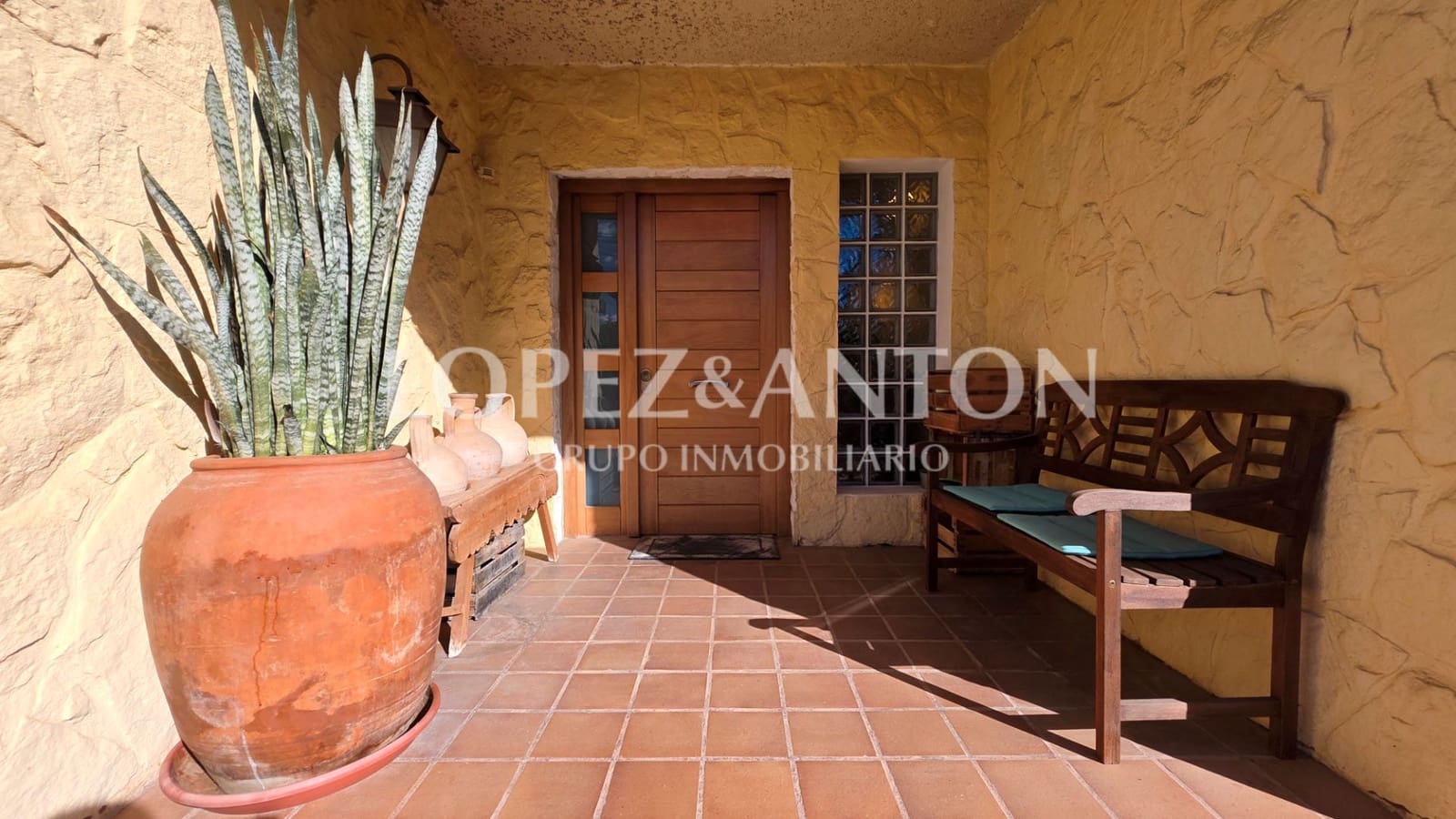 3 soverom Villa til salgs i L'Eliana med svømmebasseng garasje - € 750 000 (Ref: 9410321)