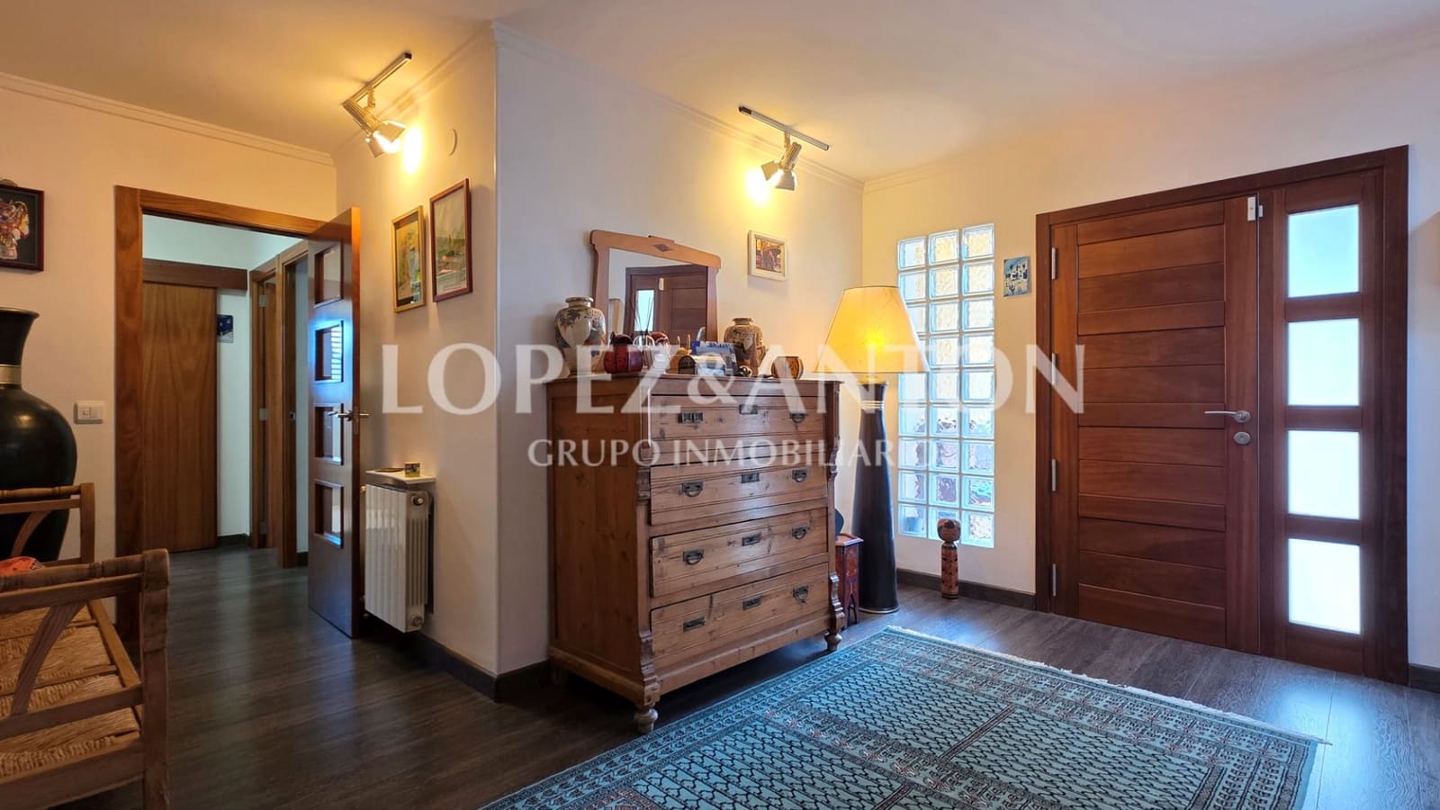 3 soverom Villa til salgs i L'Eliana med svømmebasseng garasje - € 750 000 (Ref: 9410321)