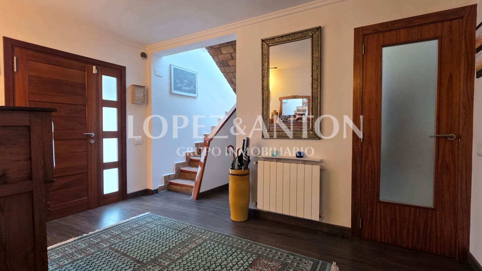 3 soverom Villa til salgs i L'Eliana med svømmebasseng garasje - € 750 000 (Ref: 9410321)