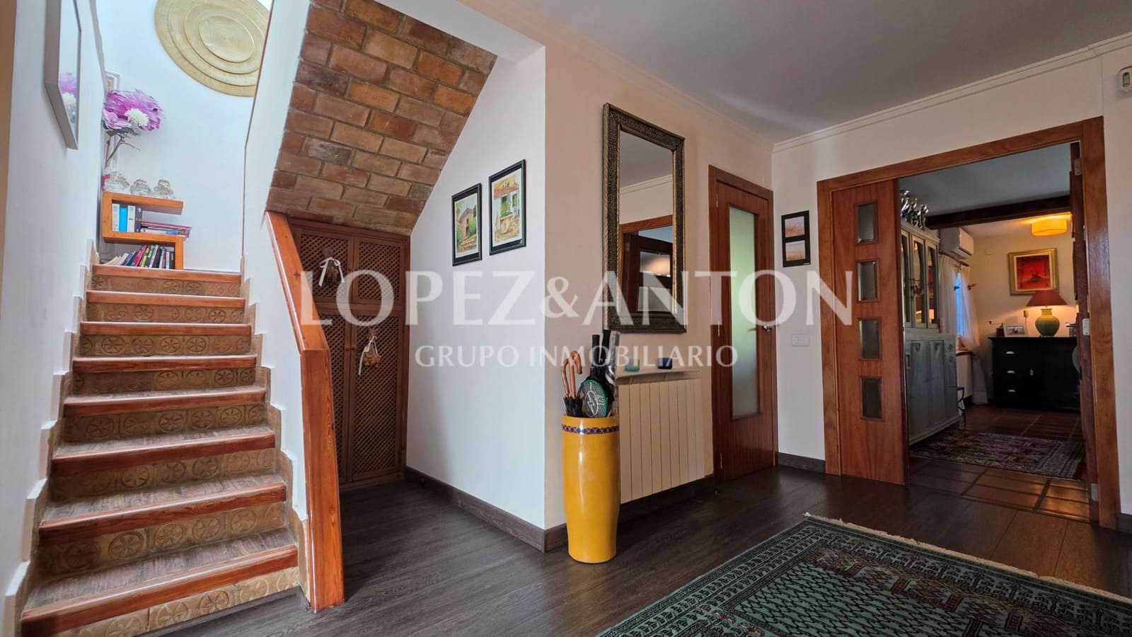 3 soverom Villa til salgs i L'Eliana med svømmebasseng garasje - € 750 000 (Ref: 9410321)