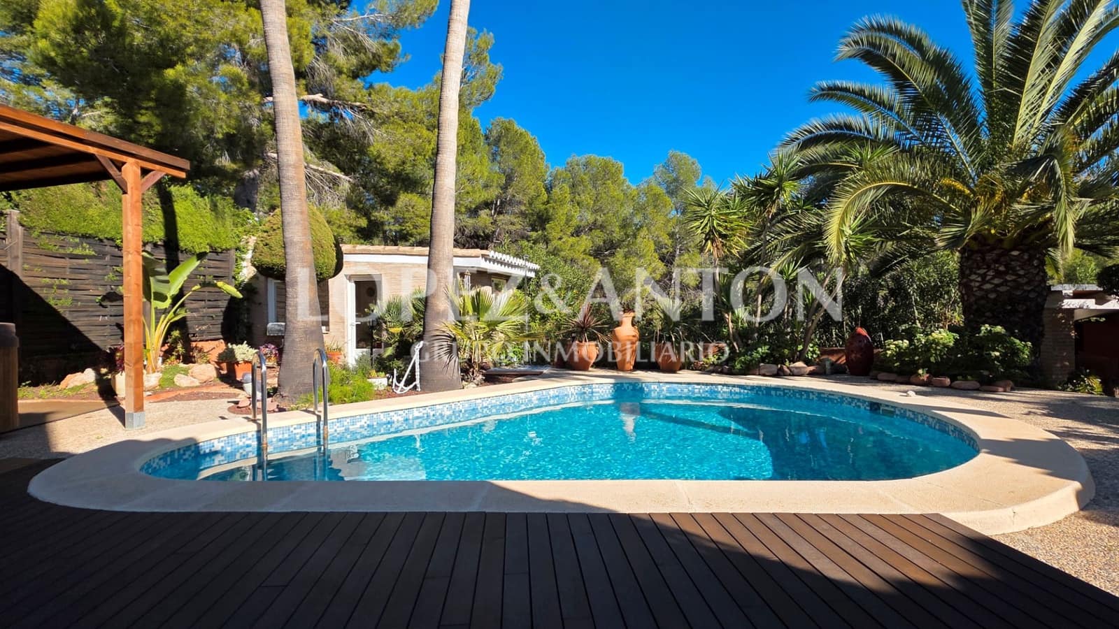 3 soverom Villa til salgs i L'Eliana med svømmebasseng garasje - € 750 000 (Ref: 9410321)