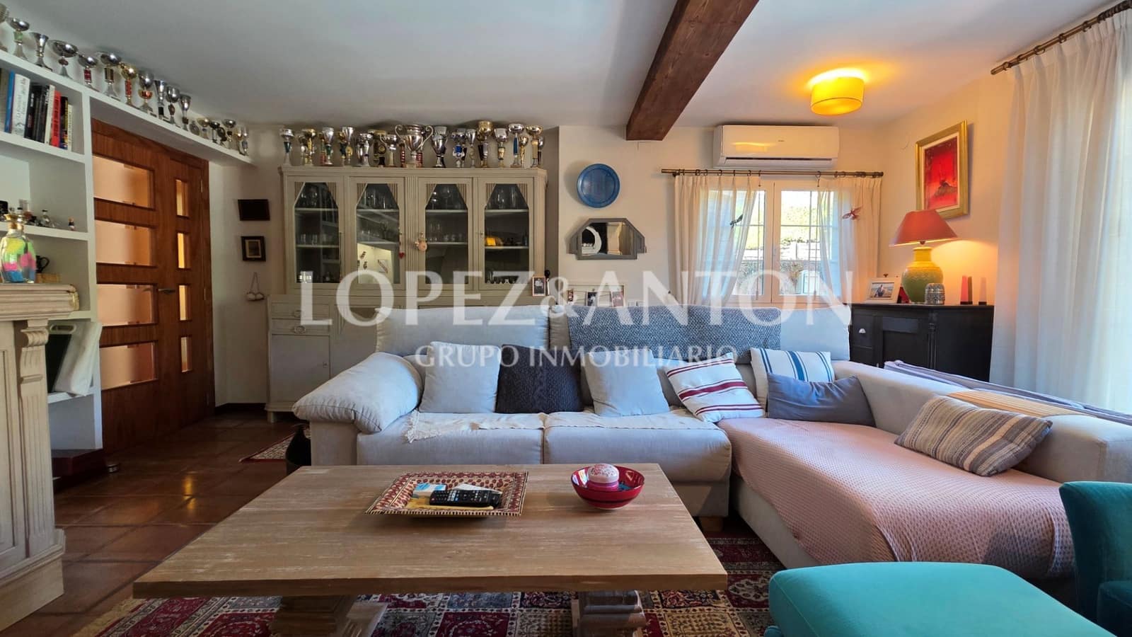 3 soverom Villa til salgs i L'Eliana med svømmebasseng garasje - € 750 000 (Ref: 9410321)