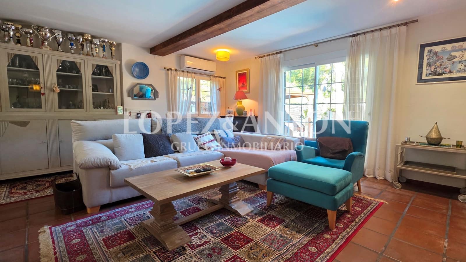 3 soverom Villa til salgs i L'Eliana med svømmebasseng garasje - € 750 000 (Ref: 9410321)