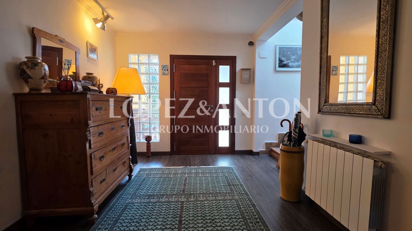 3 soverom Villa til salgs i L'Eliana med svømmebasseng garasje - € 750 000 (Ref: 9410321)