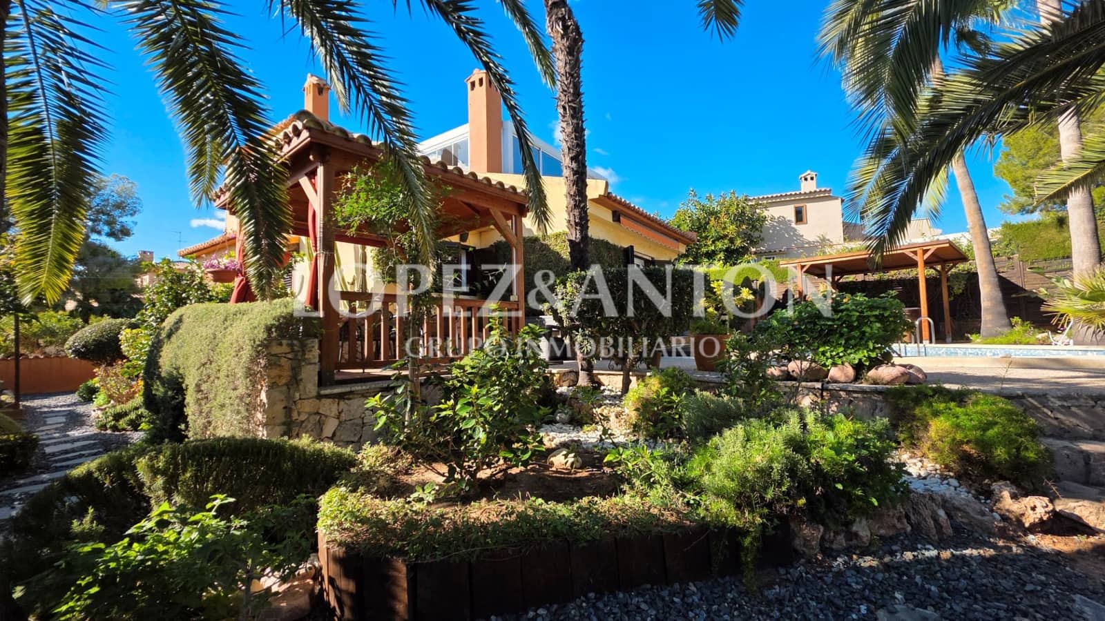 3 soverom Villa til salgs i L'Eliana med svømmebasseng garasje - € 750 000 (Ref: 9410321)