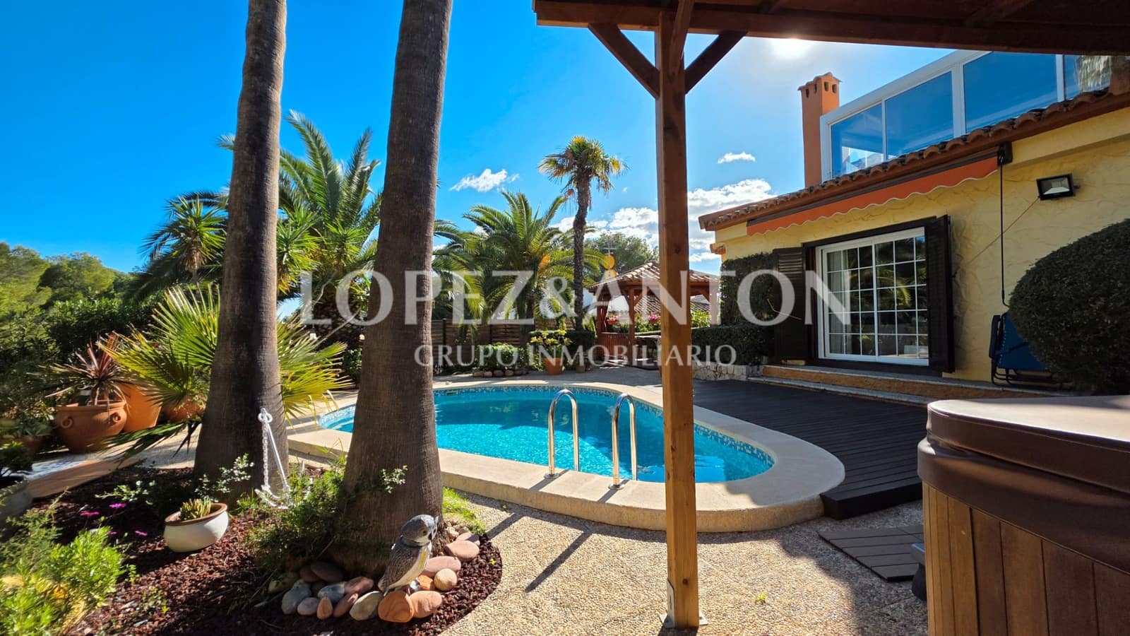 3 soverom Villa til salgs i L'Eliana med svømmebasseng garasje - € 750 000 (Ref: 9410321)