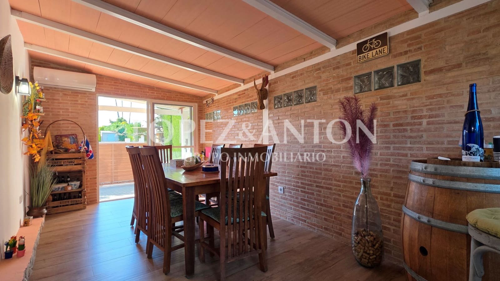 3 soverom Villa til salgs i L'Eliana med svømmebasseng garasje - € 750 000 (Ref: 9410321)