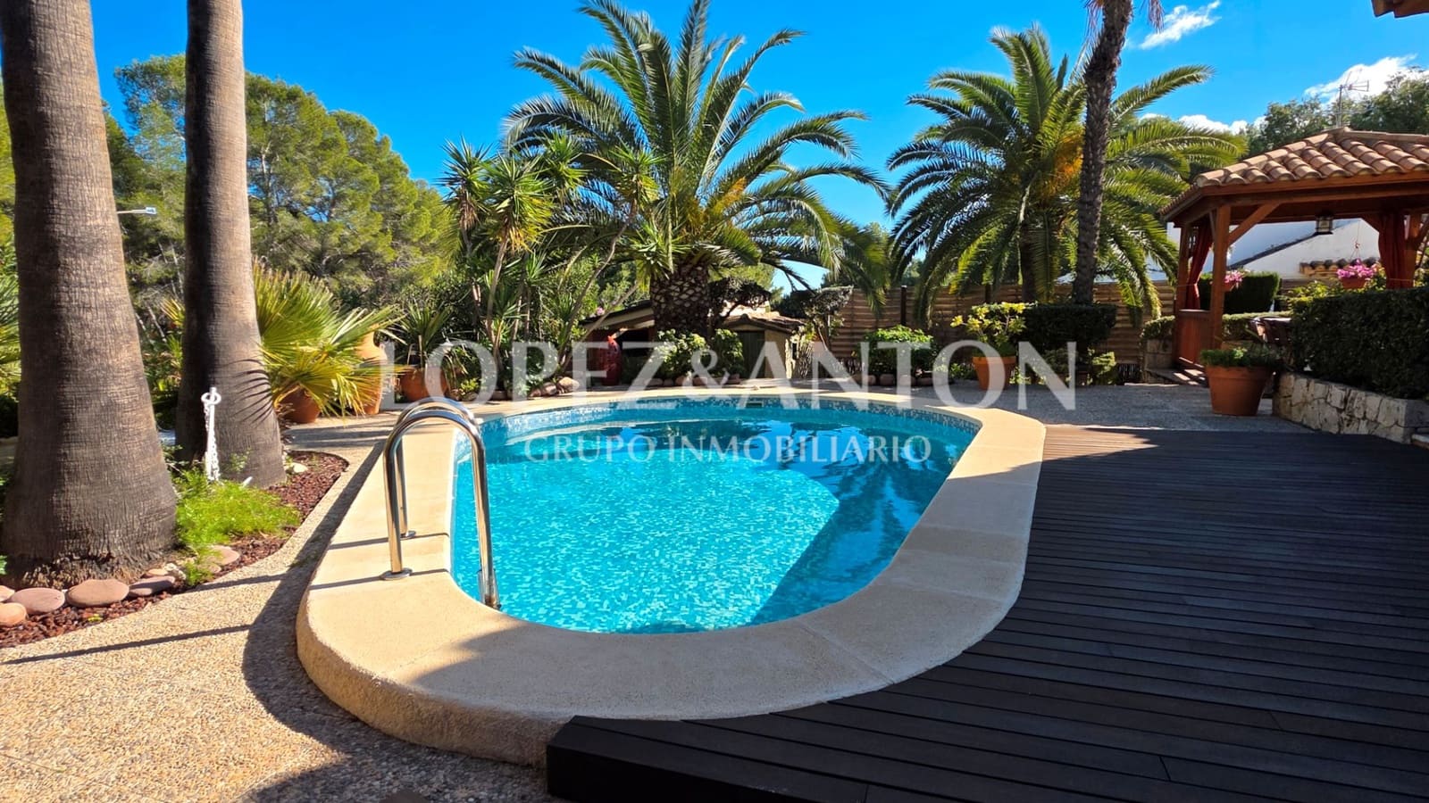 3 soverom Villa til salgs i L'Eliana med svømmebasseng garasje - € 750 000 (Ref: 9410321)