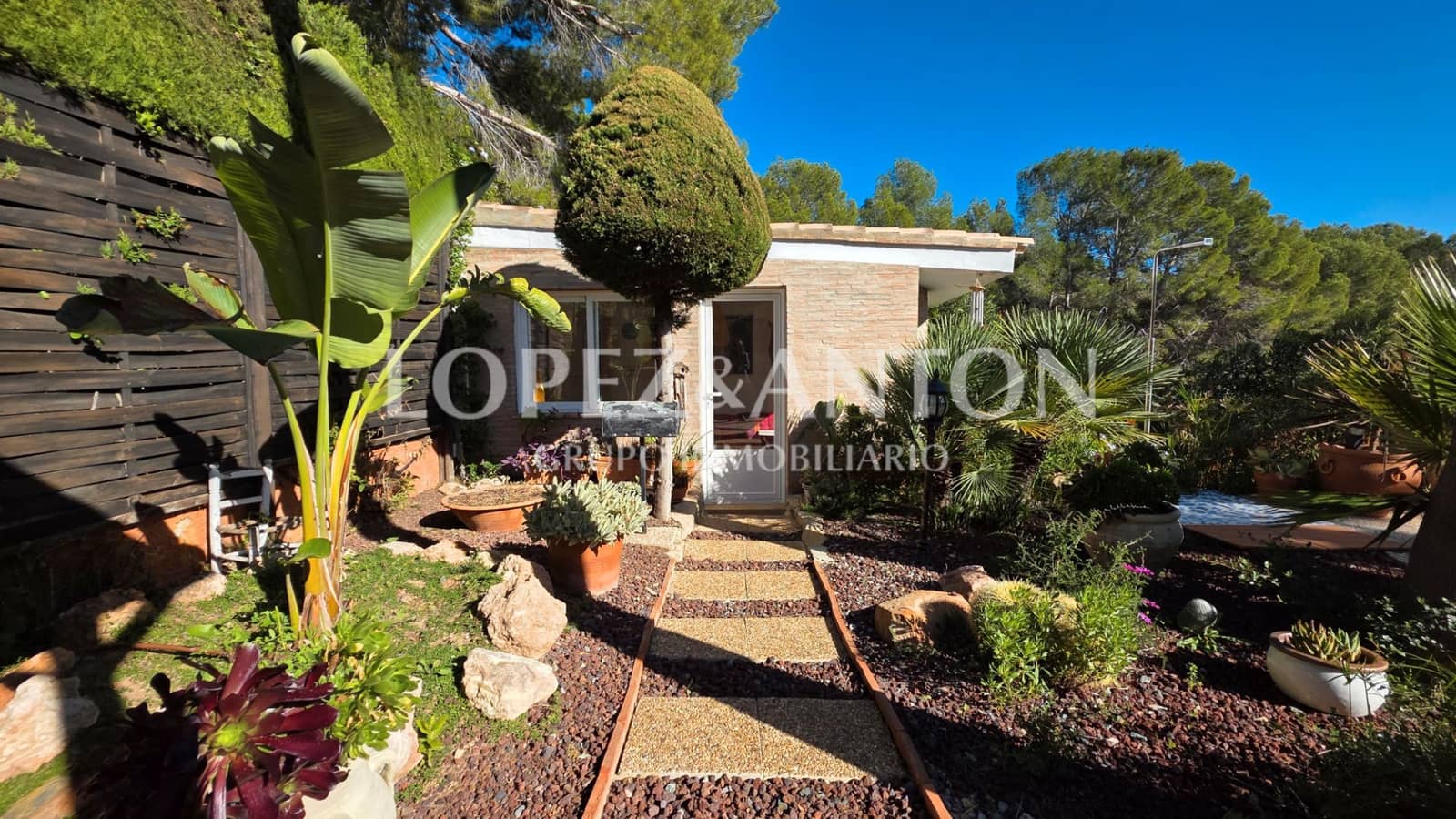 3 soverom Villa til salgs i L'Eliana med svømmebasseng garasje - € 750 000 (Ref: 9410321)