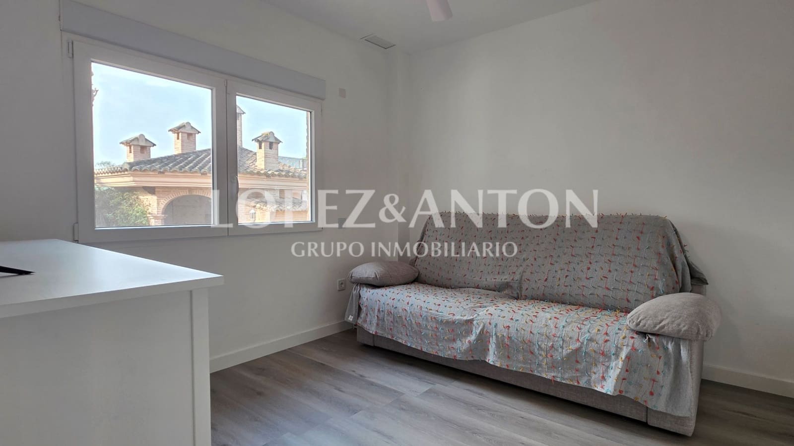 8 Zimmer Villa zu verkaufen in L'Eliana mit Pool Garage - 1.590.000 € (Ref: 9460853)