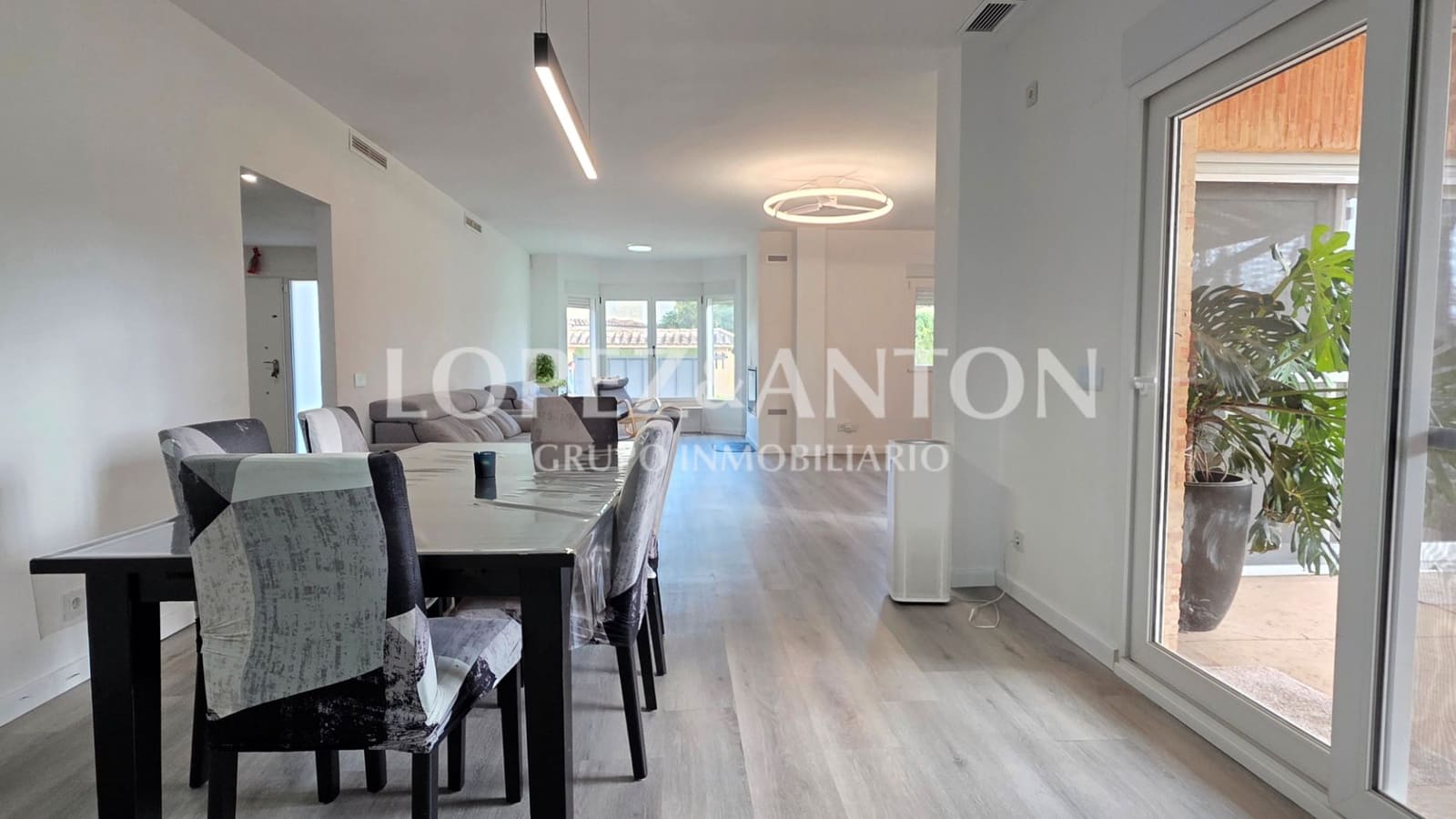 8 Zimmer Villa zu verkaufen in L'Eliana mit Pool Garage - 1.590.000 € (Ref: 9460853)