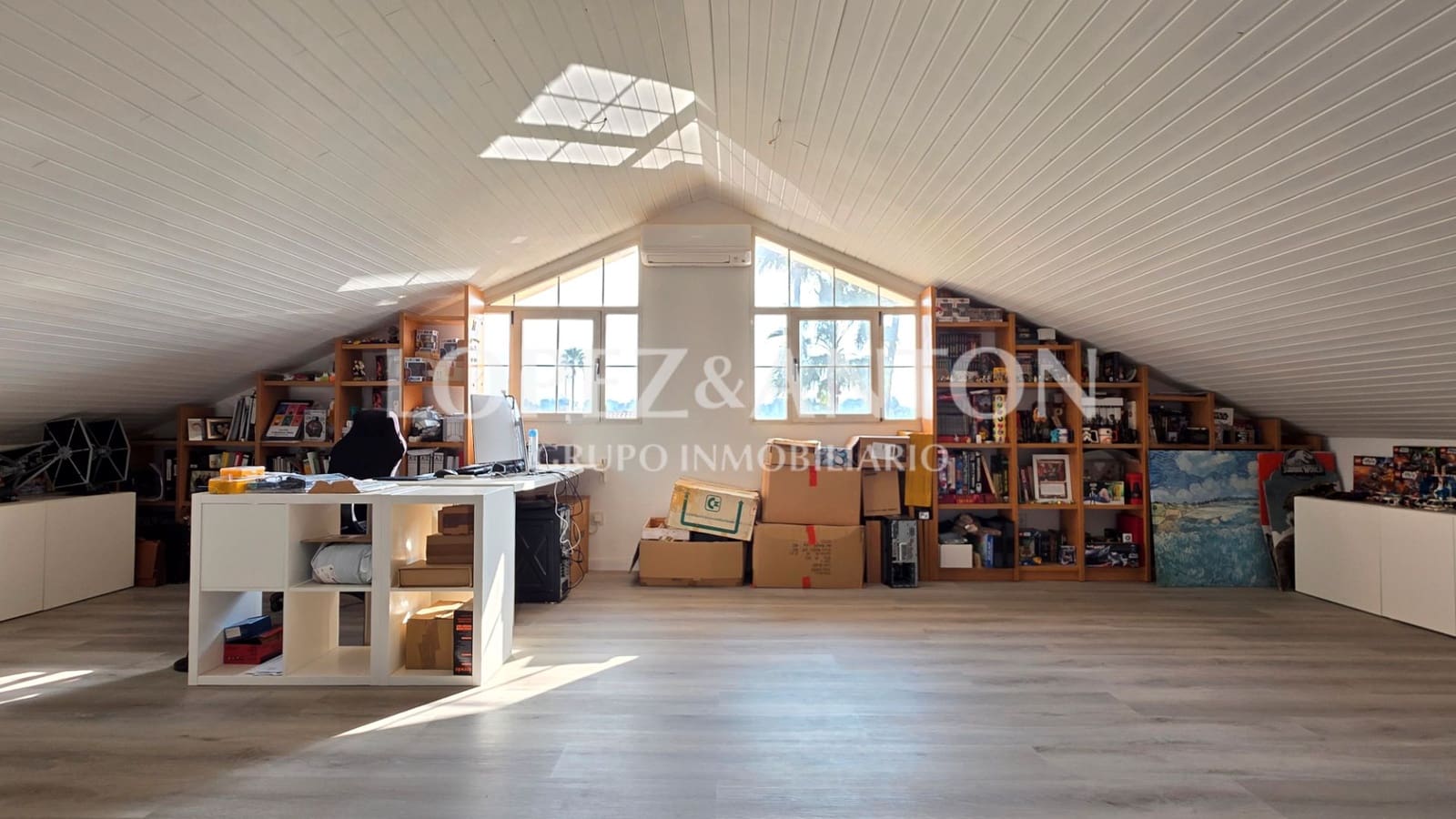 8 Zimmer Villa zu verkaufen in L'Eliana mit Pool Garage - 1.590.000 € (Ref: 9460853)