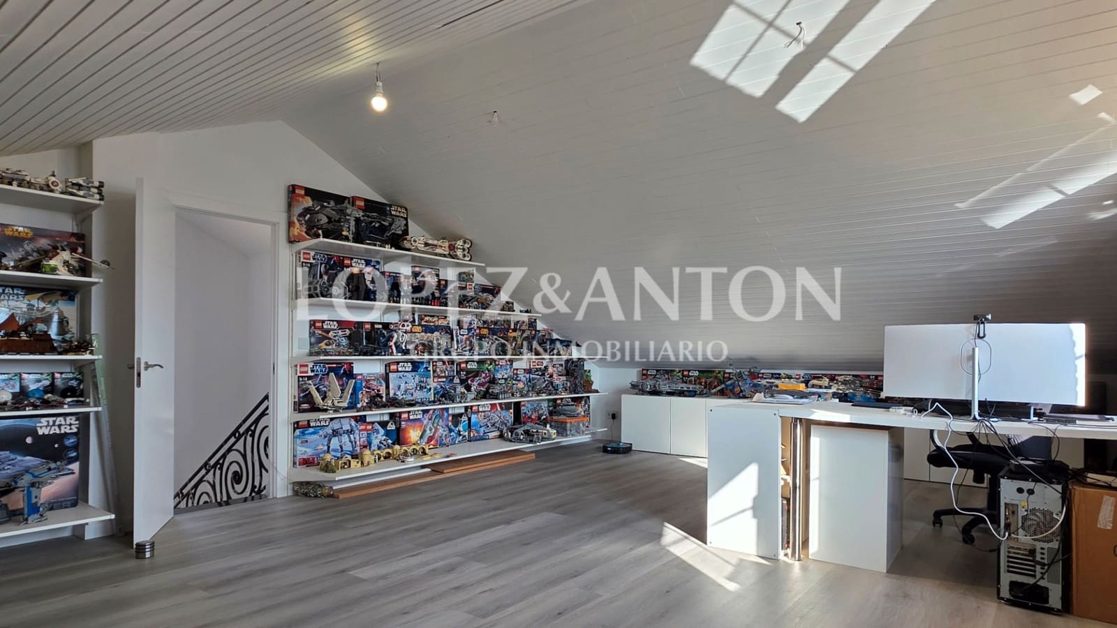 8 Zimmer Villa zu verkaufen in L'Eliana mit Pool Garage - 1.590.000 € (Ref: 9460853)