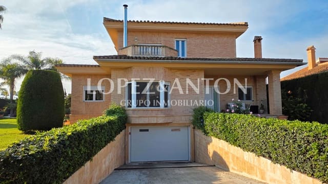8 Zimmer Villa zu verkaufen in L'Eliana mit Pool Garage - 1.590.000 € (Ref: 9460853)