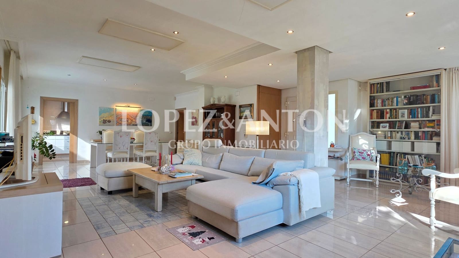 5 Zimmer Villa zu verkaufen in L'Eliana mit Pool Garage - 925.000 € (Ref: 9460854)